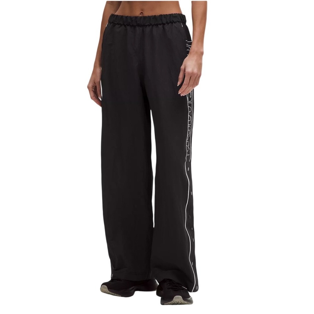 Lululemon Crinkle Nylon Mid-Rise Track Pant Wordmark S Black White Snap Wide Leg